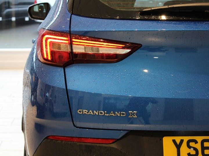 Blue Vauxhall Grandland X 1.2 SE 2019