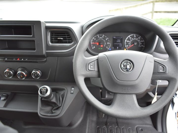 White Vauxhall Movano 2.3 L2h2 F3300 2021