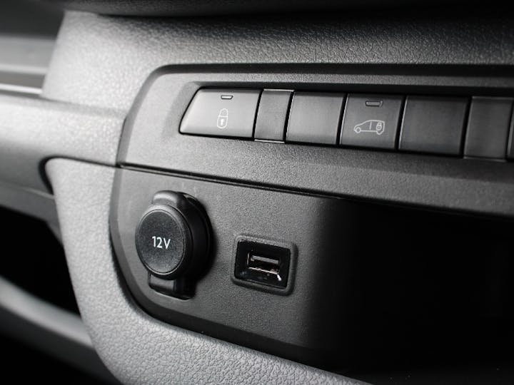 Black Vauxhall Vivaro 1.5 L1h1 2700 Edition S/S 2021