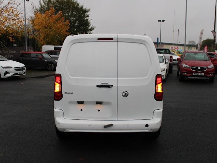 White Vauxhall Combo 1.5 L1h1 2000 Griffin Edition 2021